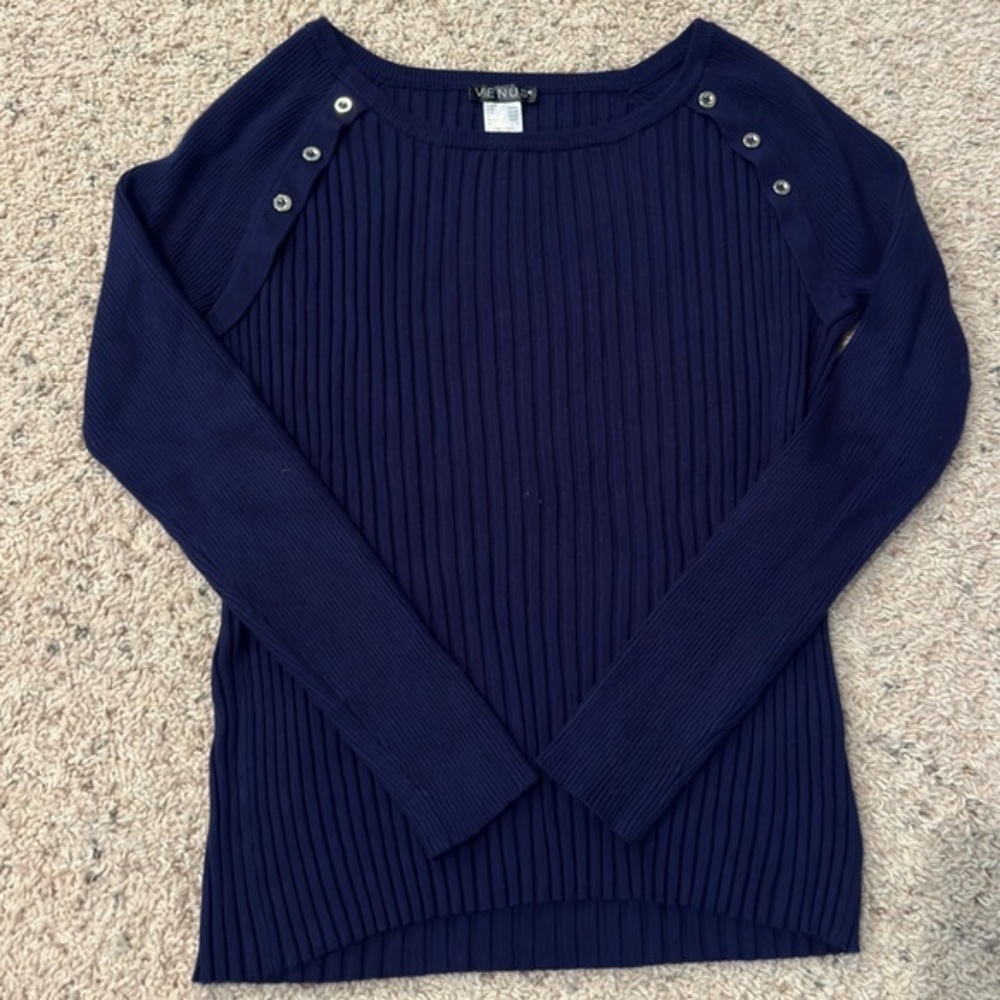 Venus sweater